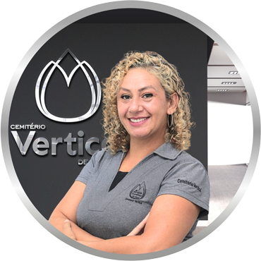 Consultora-Cemitério-Vertical-de-Curitiba-Juliana-Martins-Foto-Perfil